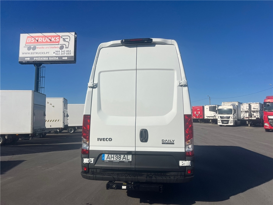 Iveco 35C16 - כלי רכב מסחרי עם לוח: תמונה 5 Iveco 35C16 - כלי רכב מסחרי עם לוח: תמונה 5