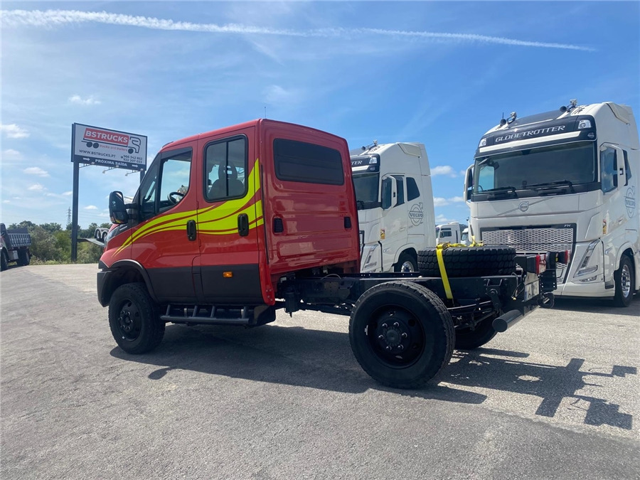 Iveco 70-S180 4X4 - משאית עם שלדת תא: תמונה 3 Iveco 70-S180 4X4 - משאית עם שלדת תא: תמונה 3
