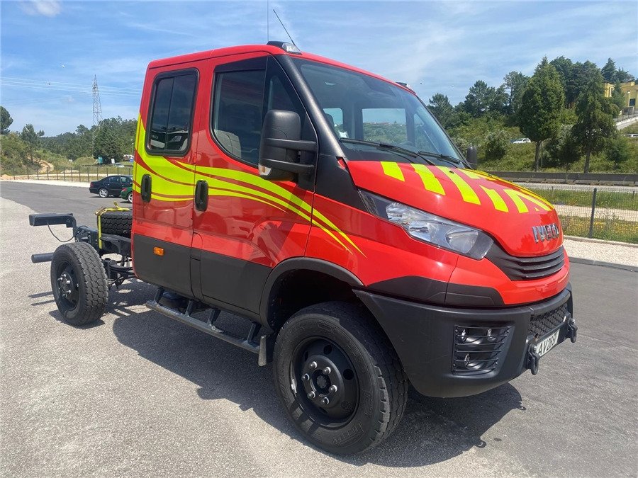 Iveco 70-S180 4X4 - משאית עם שלדת תא: תמונה 2 Iveco 70-S180 4X4 - משאית עם שלדת תא: תמונה 2