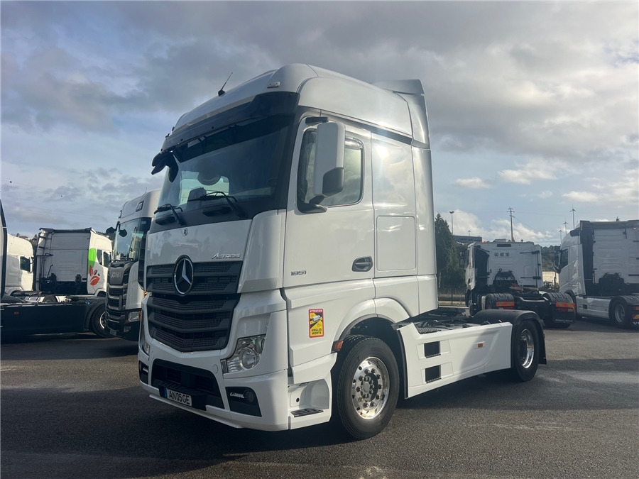 MERCEDES-BENZ 1851 / RETARDER - יחידת טרקטור: תמונה 3 MERCEDES-BENZ 1851 / RETARDER - יחידת טרקטור: תמונה 3