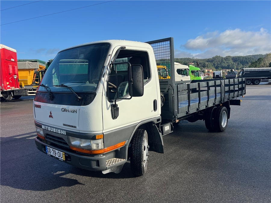 Mitsubishi - כלי רכב מסחרי במיטה שטוחה: תמונה 1 Mitsubishi - כלי רכב מסחרי במיטה שטוחה: תמונה 1