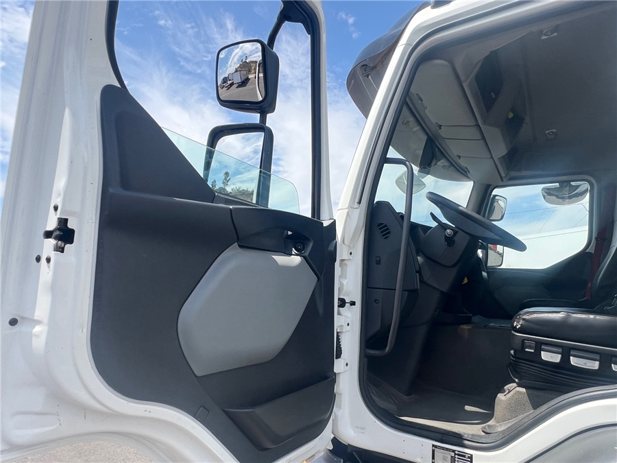 משאית איזותרמית Renault D 19: תמונה 8