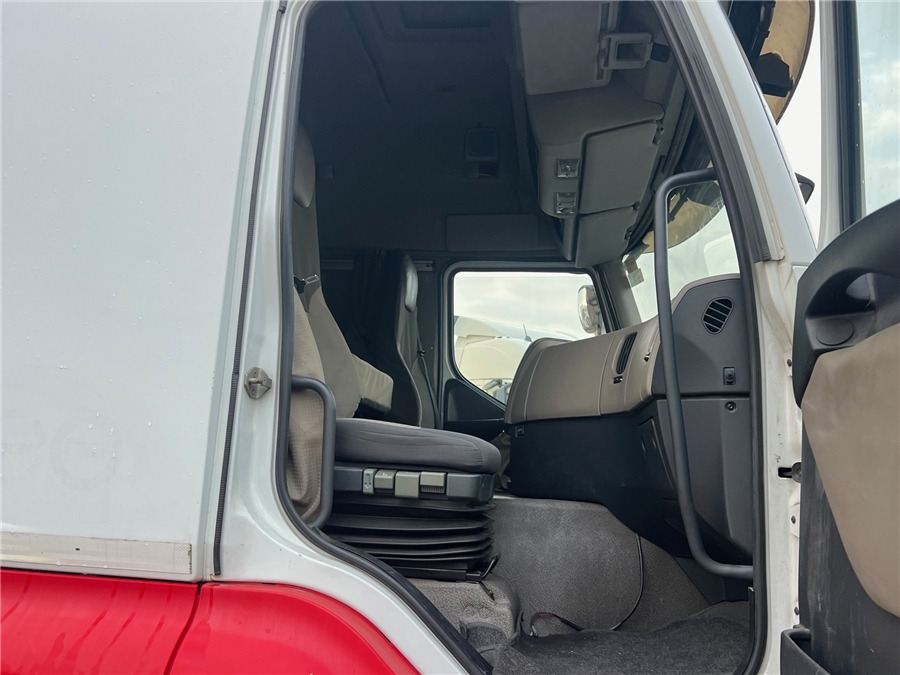 יחידת טרקטור Renault PREMIUM: תמונה 12
