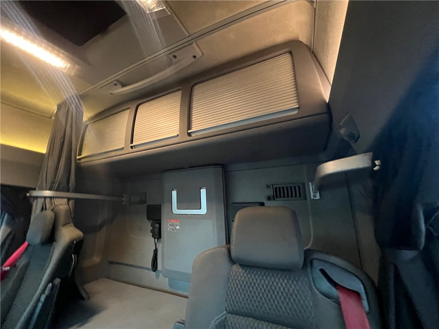 יחידת טרקטור Renault T 520 HIGHCAB: תמונה 13