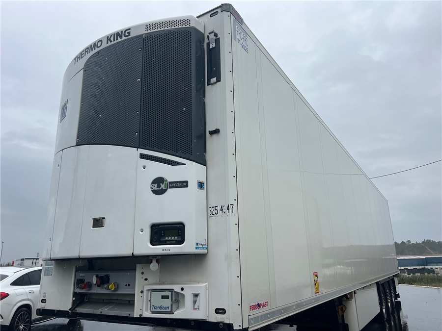 SCHMITZ CARGOBULL SCB-S3B - סמיטריילר עם קירור: תמונה 2 SCHMITZ CARGOBULL SCB-S3B - סמיטריילר עם קירור: תמונה 2