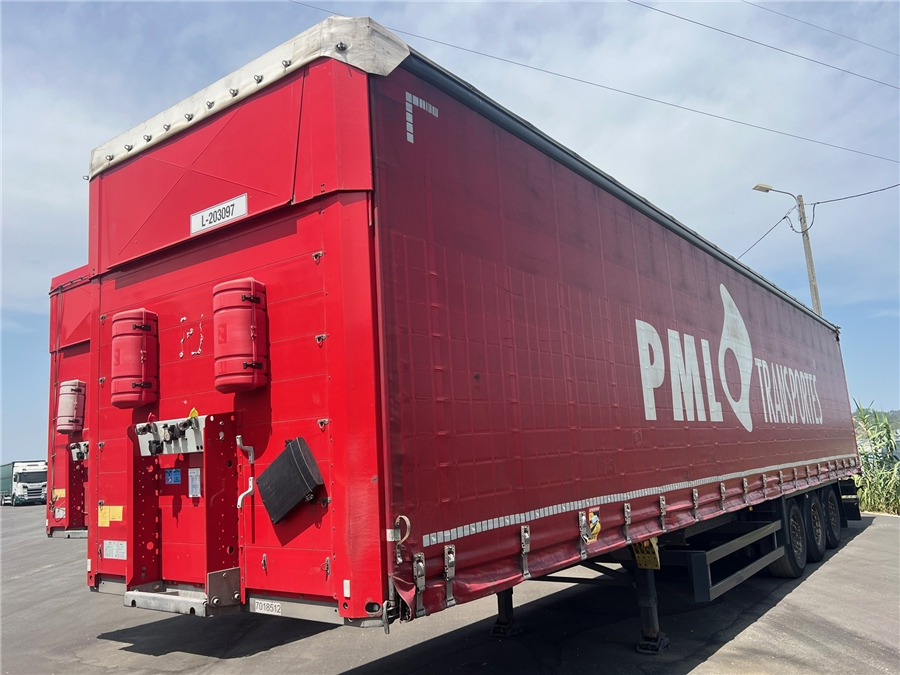 SCHMITZ CARGOBULL SCB-S3T TETO ELEVAR - סמיטריילר עם וילונות צד: תמונה 1 SCHMITZ CARGOBULL SCB-S3T TETO ELEVAR - סמיטריילר עם וילונות צד: תמונה 1