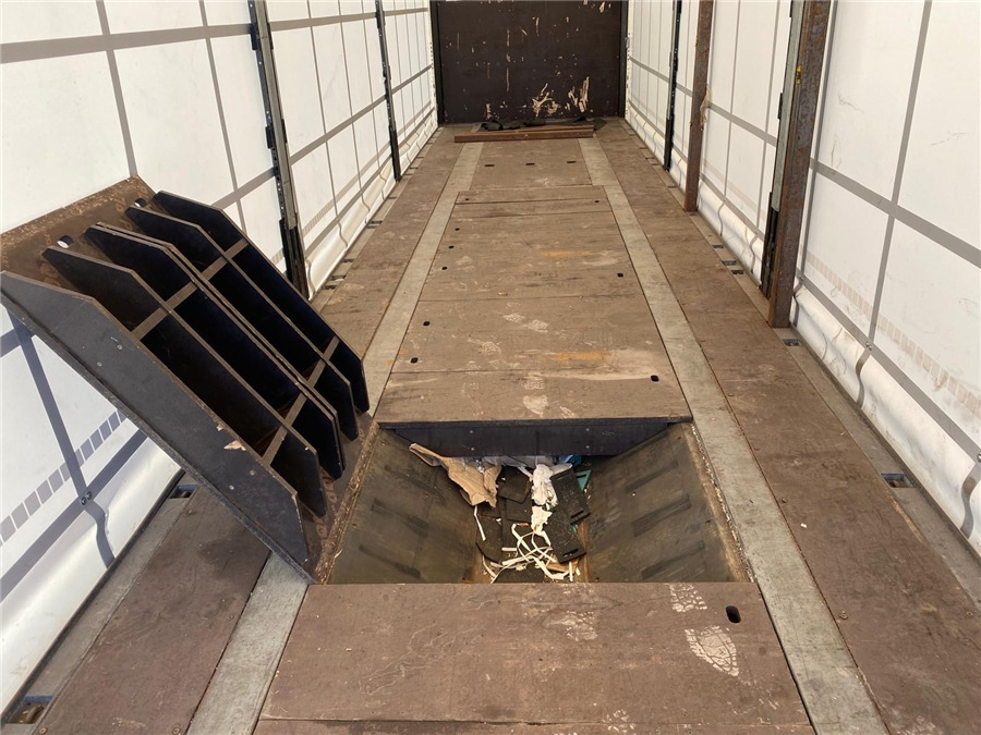 סמיטריילר עם וילונות צד SCHMITZ CARGOBULL: תמונה 14 סמיטריילר עם וילונות צד SCHMITZ CARGOBULL: תמונה 14