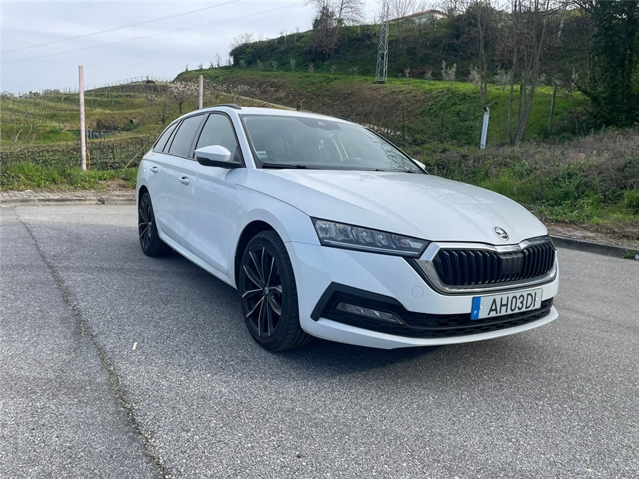 SKODA OCTAVIA - מכונית: תמונה 1 SKODA OCTAVIA - מכונית: תמונה 1