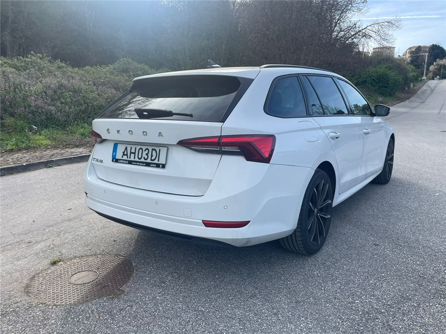 SKODA OCTAVIA - מכונית: תמונה 4 SKODA OCTAVIA - מכונית: תמונה 4