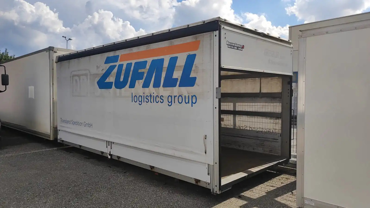 CENTINA ALLESTIMENTO A TERRA USATO - גוף החלפה עם וילונות צד: תמונה 1 CENTINA ALLESTIMENTO A TERRA USATO - גוף החלפה עם וילונות צד: תמונה 1