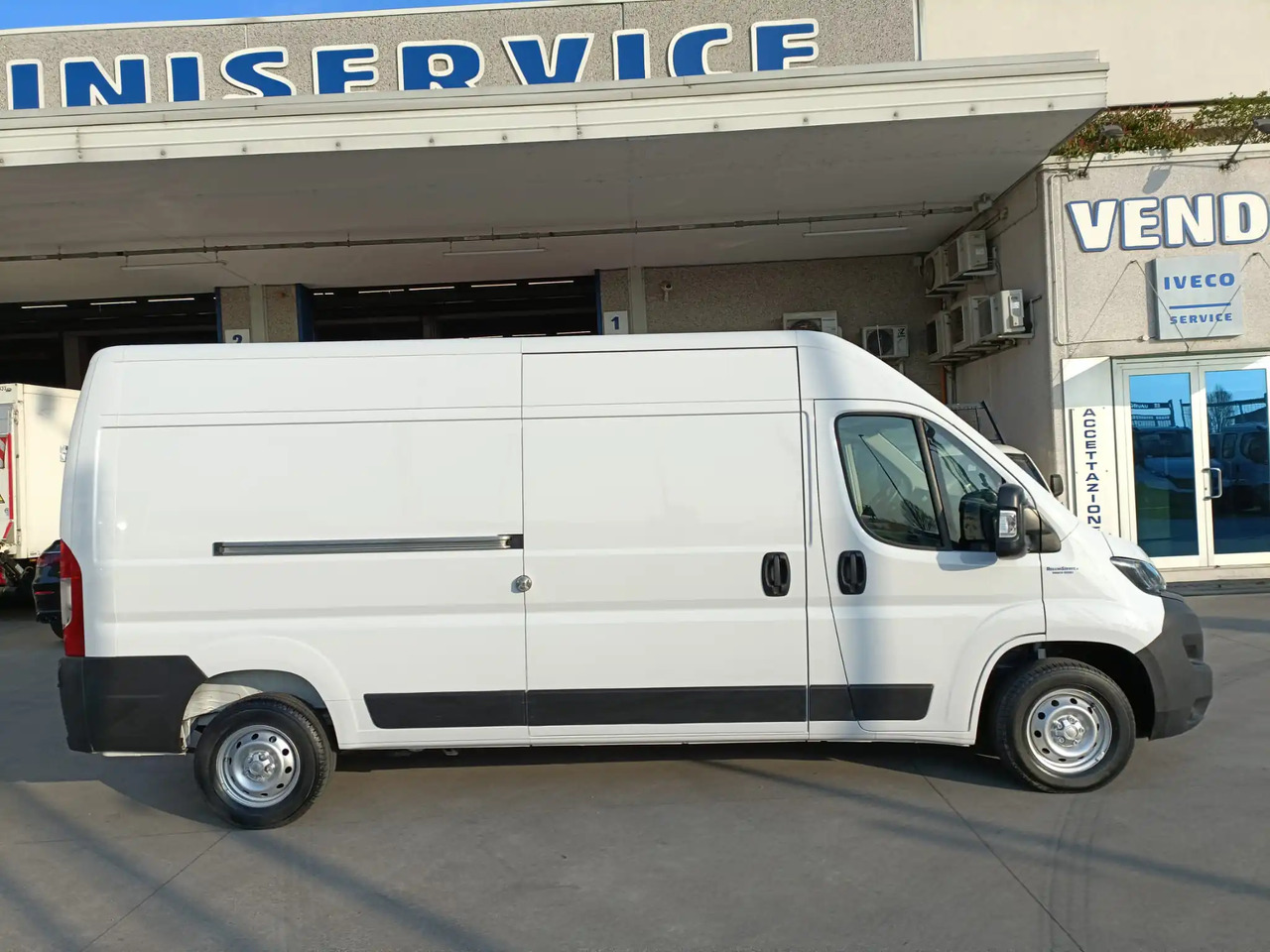FIAT DUCATO 35 L3H2 - כלי רכב מסחרי עם לוח: תמונה 3 FIAT DUCATO 35 L3H2 - כלי רכב מסחרי עם לוח: תמונה 3