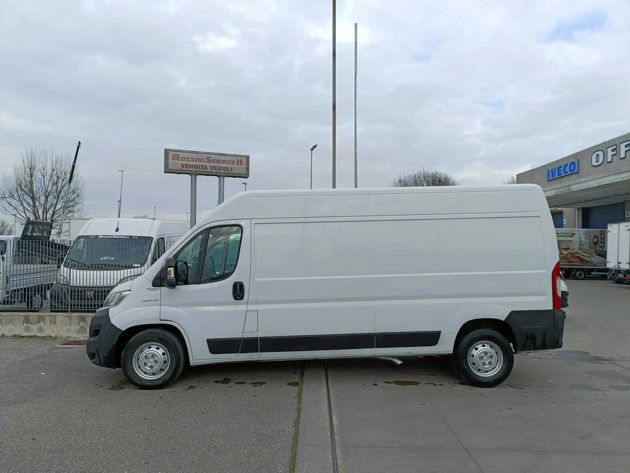 FIAT DUCATO 35 MAXI L3H2 - כלי רכב מסחרי עם לוח: תמונה 2 FIAT DUCATO 35 MAXI L3H2 - כלי רכב מסחרי עם לוח: תמונה 2