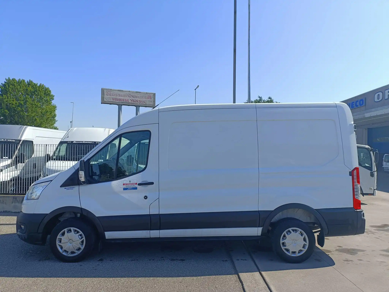 FORD TRANSIT FURGONE STANDARD - כלי רכב מסחרי עם לוח: תמונה 4 FORD TRANSIT FURGONE STANDARD - כלי רכב מסחרי עם לוח: תמונה 4