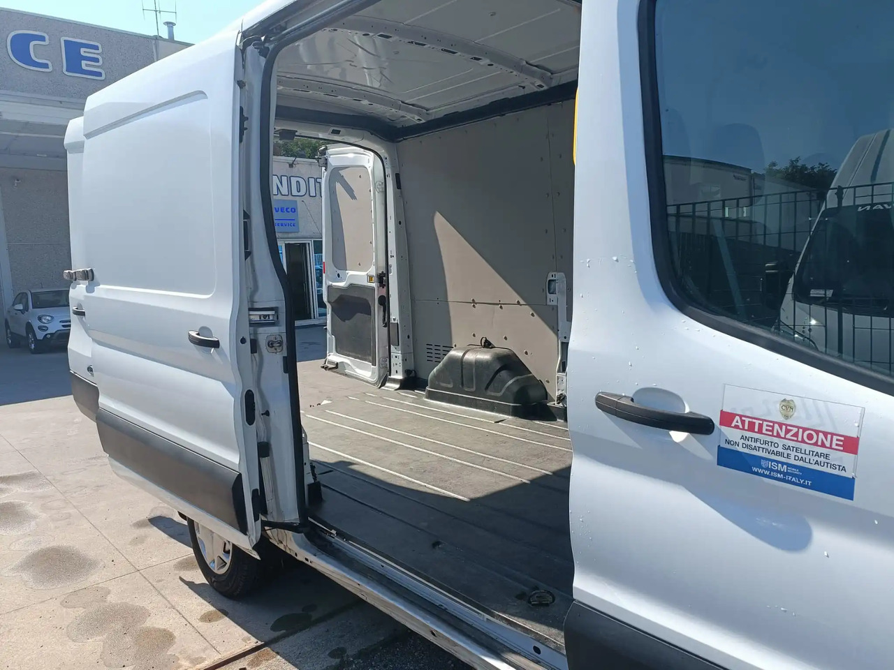 כלי רכב מסחרי עם לוח FORD TRANSIT FURGONE STANDARD: תמונה 8