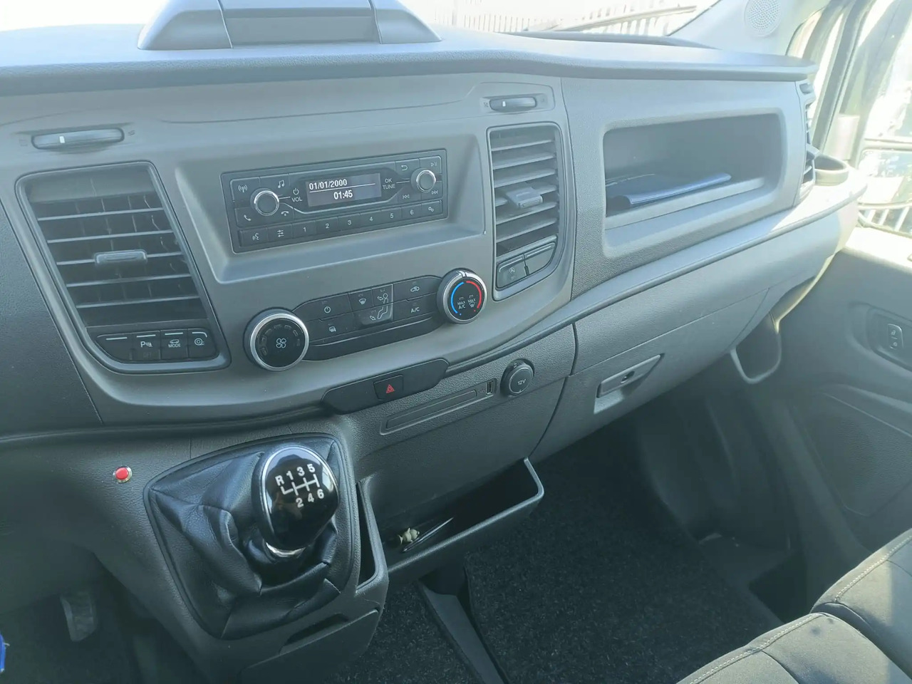 כלי רכב מסחרי עם לוח FORD TRANSIT FURGONE STANDARD: תמונה 12