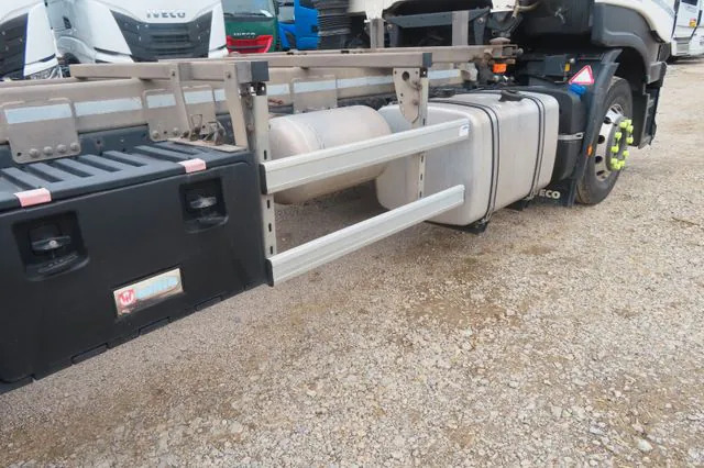 IVECO AS260S42 Y/FP - משאית עם שלדת תא: תמונה 3 IVECO AS260S42 Y/FP - משאית עם שלדת תא: תמונה 3