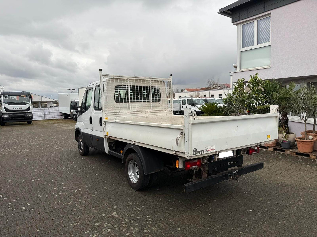 IVECO DAILY 35C14 DOPPIA CABINA RIBALTABILE 3.0 - כלי רכב מסחרי מזהיר: תמונה 2 IVECO DAILY 35C14 DOPPIA CABINA RIBALTABILE 3.0 - כלי רכב מסחרי מזהיר: תמונה 2