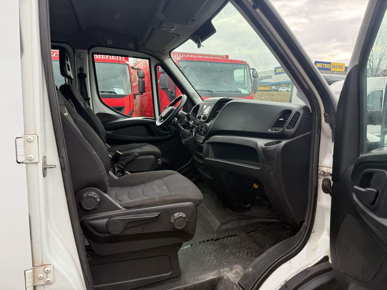 IVECO DAILY 35C14 DOPPIA CABINA RIBALTABILE 3.0 - כלי רכב מסחרי מזהיר: תמונה 2 IVECO DAILY 35C14 DOPPIA CABINA RIBALTABILE 3.0 - כלי רכב מסחרי מזהיר: תמונה 2