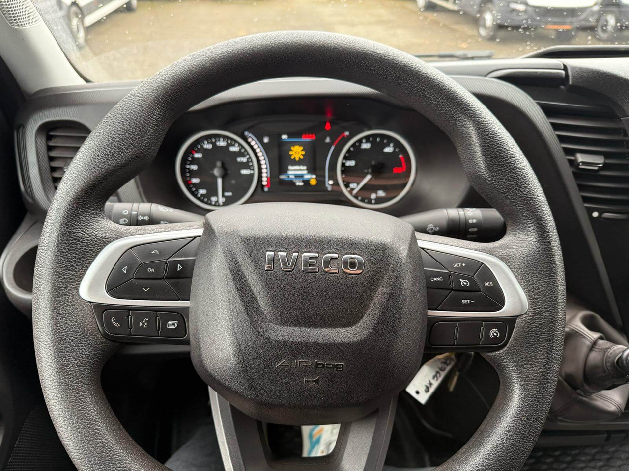 IVECO DAILY 35C14 DOPPIA CABINA RIBALTABILE 3.0 - כלי רכב מסחרי מזהיר: תמונה 5 IVECO DAILY 35C14 DOPPIA CABINA RIBALTABILE 3.0 - כלי רכב מסחרי מזהיר: תמונה 5