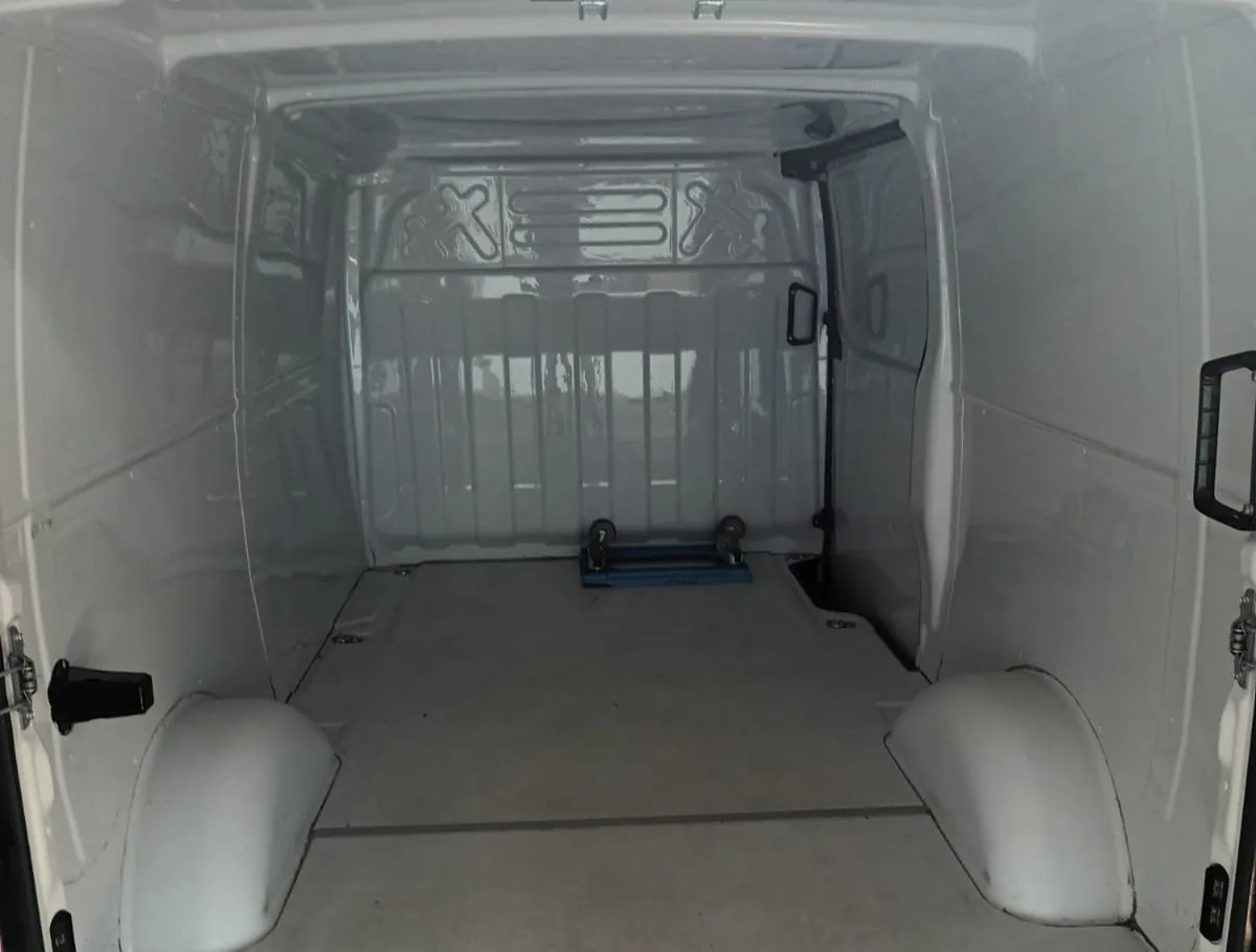 IVECO DAILY 35C14 L1H1 CNG METANO 3.0 - כלי רכב מסחרי עם לוח: תמונה 2 IVECO DAILY 35C14 L1H1 CNG METANO 3.0 - כלי רכב מסחרי עם לוח: תמונה 2