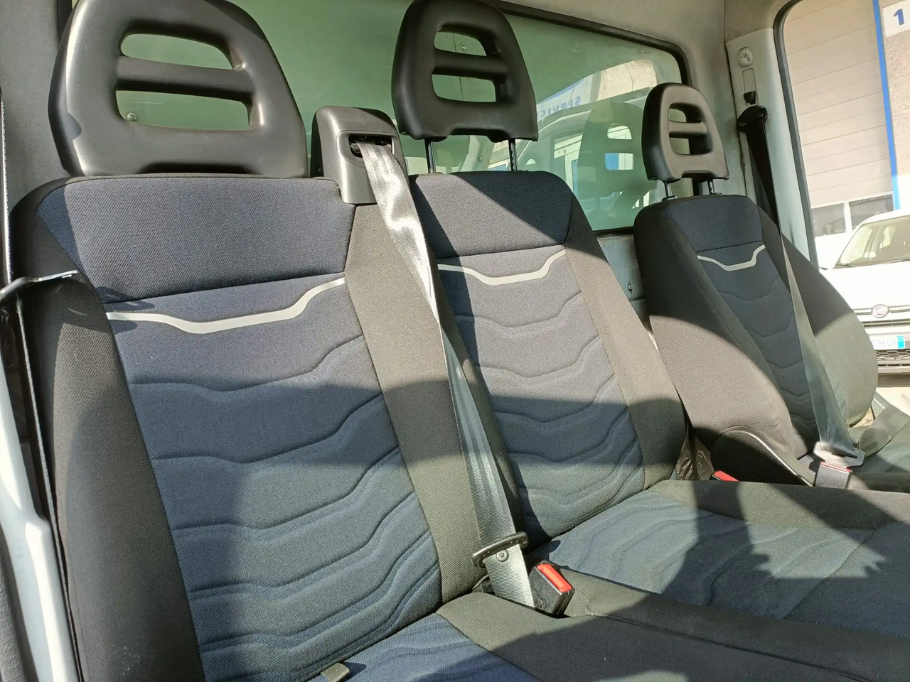 IVECO DAILY 35C14 - כלי רכב מסחרי: תמונה 3 IVECO DAILY 35C14 - כלי רכב מסחרי: תמונה 3