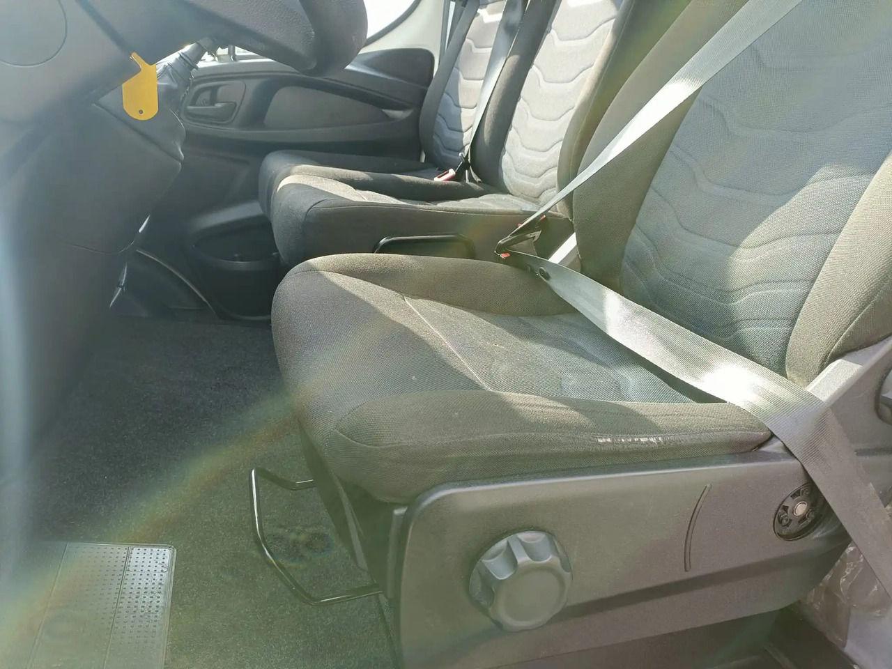 IVECO DAILY 35C14 - כלי רכב מסחרי: תמונה 4 IVECO DAILY 35C14 - כלי רכב מסחרי: תמונה 4