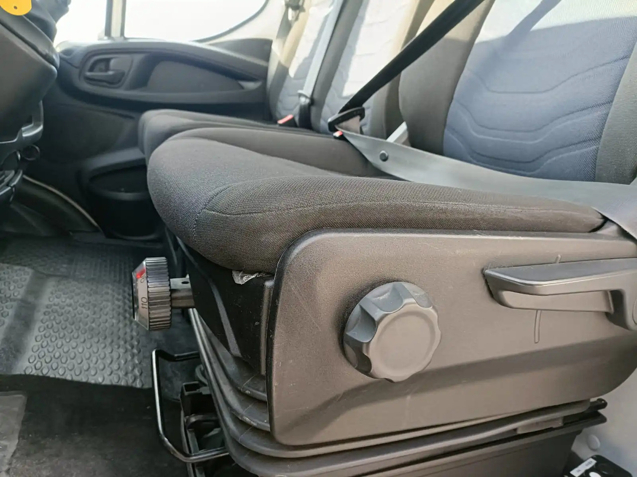 הַחכָּרָה  IVECO DAILY 35C14 IVECO DAILY 35C14: תמונה 10