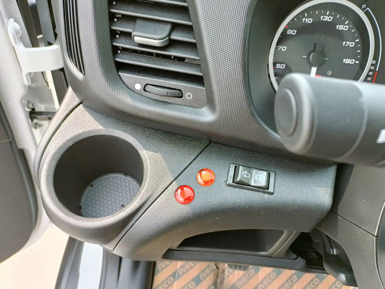 הַחכָּרָה  IVECO DAILY 35C16 3000 cc KM 0 IVECO DAILY 35C16 3000 cc KM 0: תמונה 9