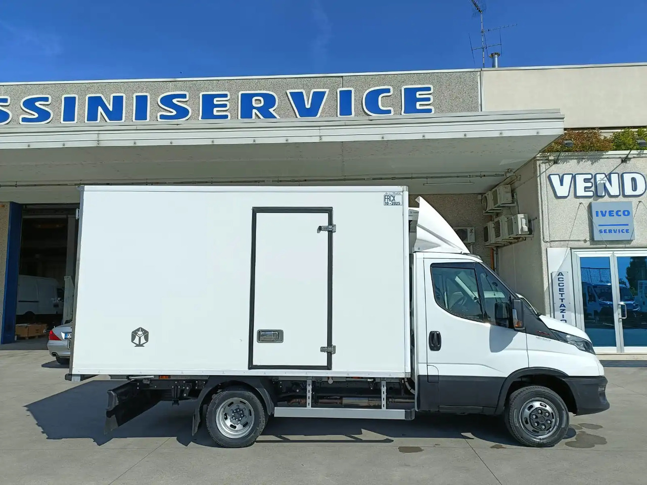 IVECO DAILY 35C18 FRCX 10/2025 - כלי רכב מסחרי לקירור: תמונה 4 IVECO DAILY 35C18 FRCX 10/2025 - כלי רכב מסחרי לקירור: תמונה 4
