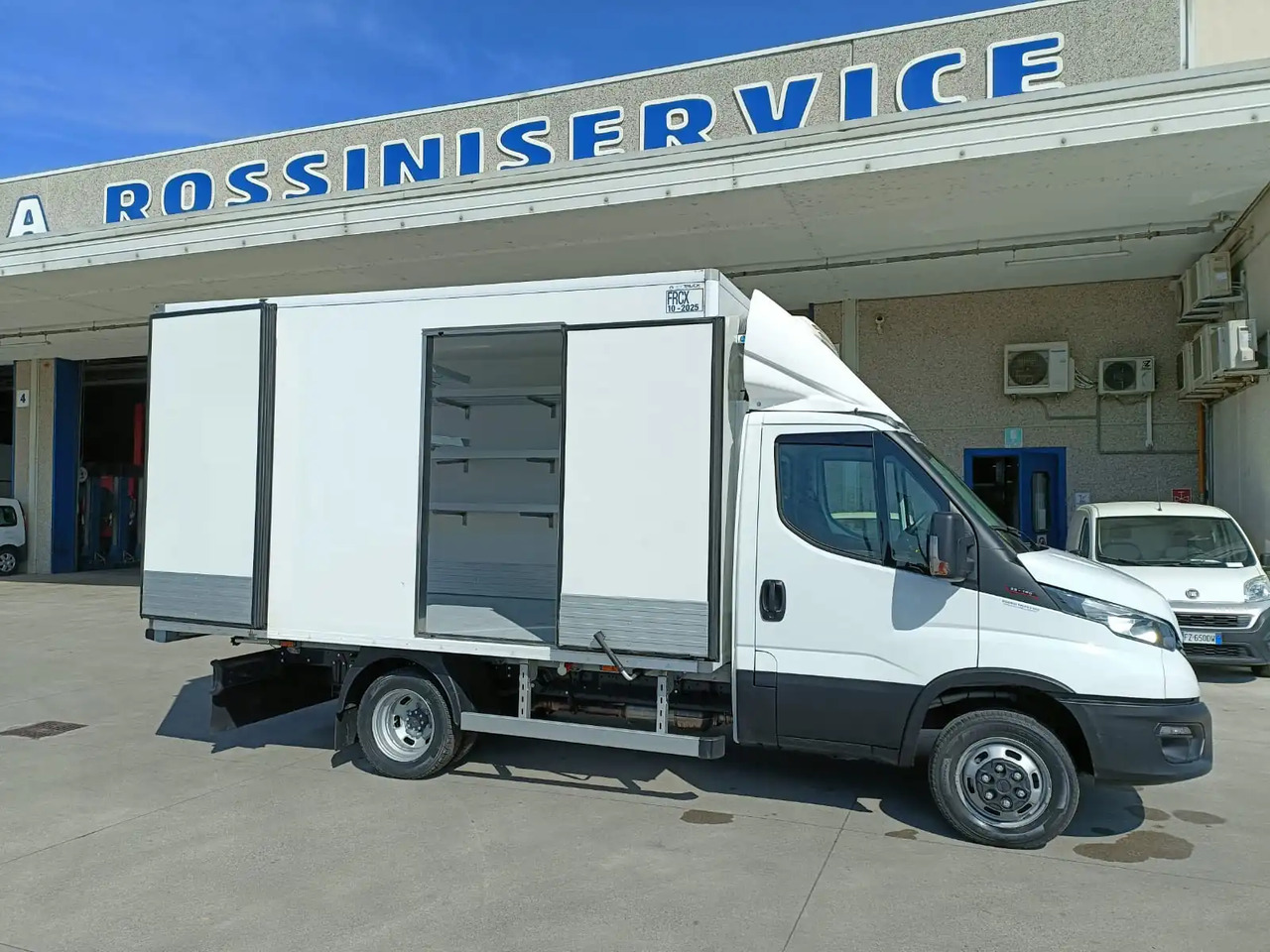 IVECO DAILY 35C18 FRCX 10/2025 - כלי רכב מסחרי לקירור: תמונה 3 IVECO DAILY 35C18 FRCX 10/2025 - כלי רכב מסחרי לקירור: תמונה 3
