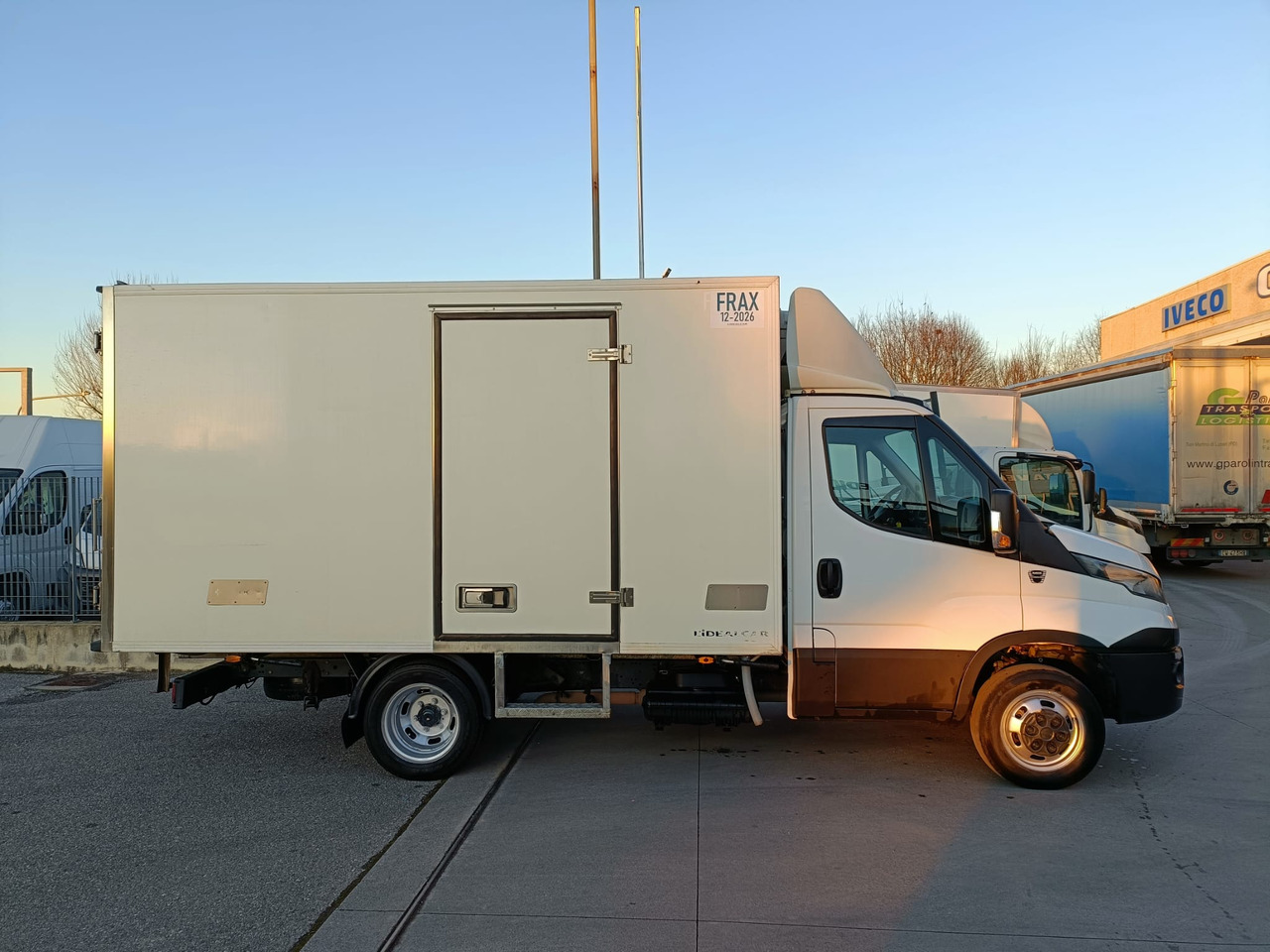 IVECO DAILY 35C18 FRIGO FRCX 3.0 - כלי רכב מסחרי לקירור: תמונה 3 IVECO DAILY 35C18 FRIGO FRCX 3.0 - כלי רכב מסחרי לקירור: תמונה 3