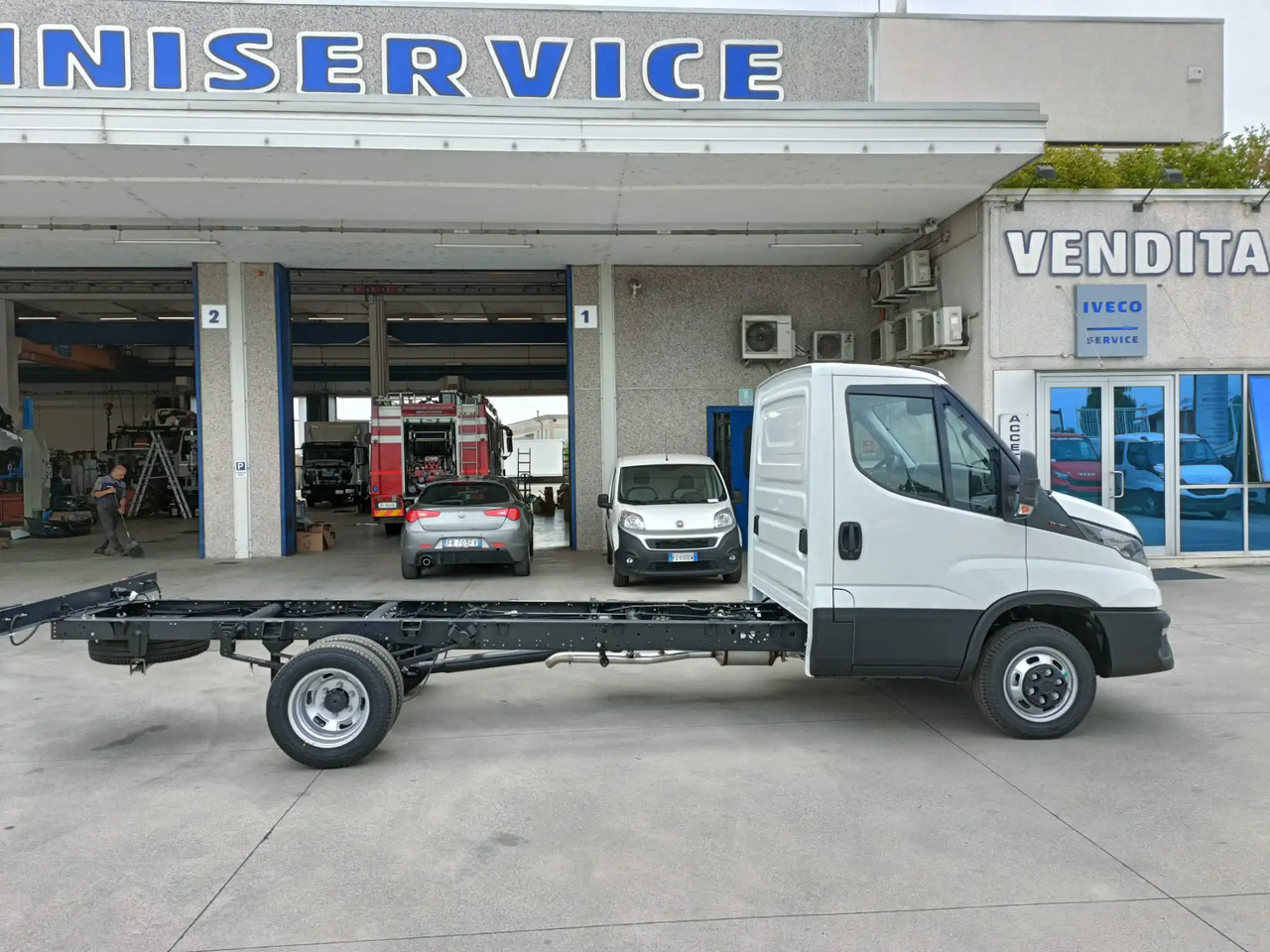 IVECO DAILY 35C18 MOD. 2025 A TELAIO NUOVO - כלי רכב מסחרי: תמונה 4 IVECO DAILY 35C18 MOD. 2025 A TELAIO NUOVO - כלי רכב מסחרי: תמונה 4