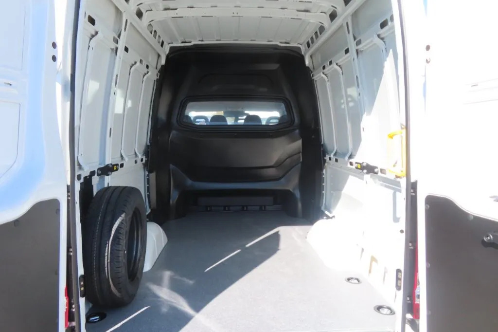 מיניבוס, כלי רכב מסחרי לנוסעים IVECO DAILY 35S14 7 POSTI: תמונה 6