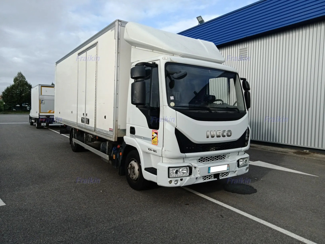 IVECO EUROCARGO 100E19P - משאית תיבה: תמונה 1 IVECO EUROCARGO 100E19P - משאית תיבה: תמונה 1