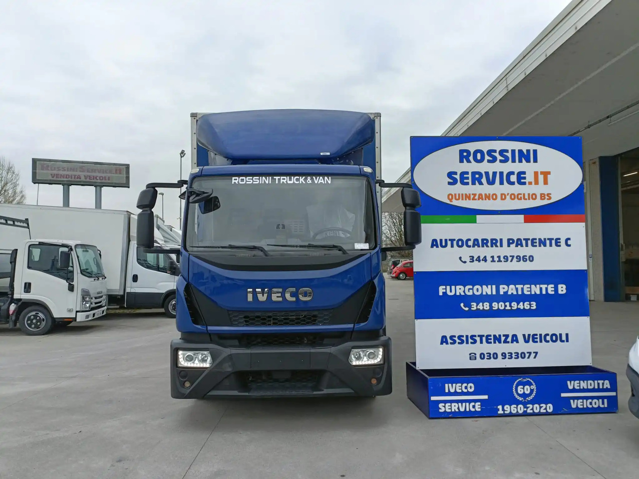 IVECO EUROCARGO 120E22P - משאית עם שלדת תא: תמונה 1 IVECO EUROCARGO 120E22P - משאית עם שלדת תא: תמונה 1