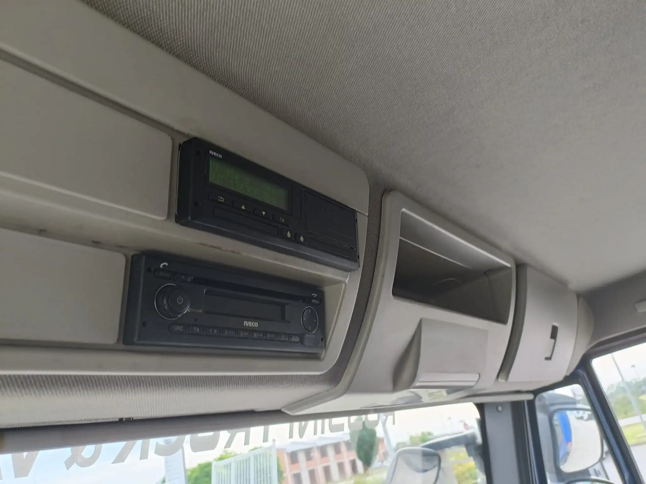 IVECO EUROCARGO 120E22P - משאית עם שלדת תא: תמונה 2 IVECO EUROCARGO 120E22P - משאית עם שלדת תא: תמונה 2