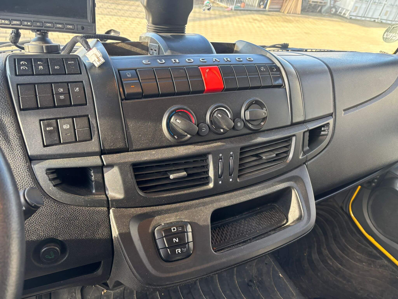 IVECO EUROCARGO 120E25P - משאית וילונות צד: תמונה 3 IVECO EUROCARGO 120E25P - משאית וילונות צד: תמונה 3