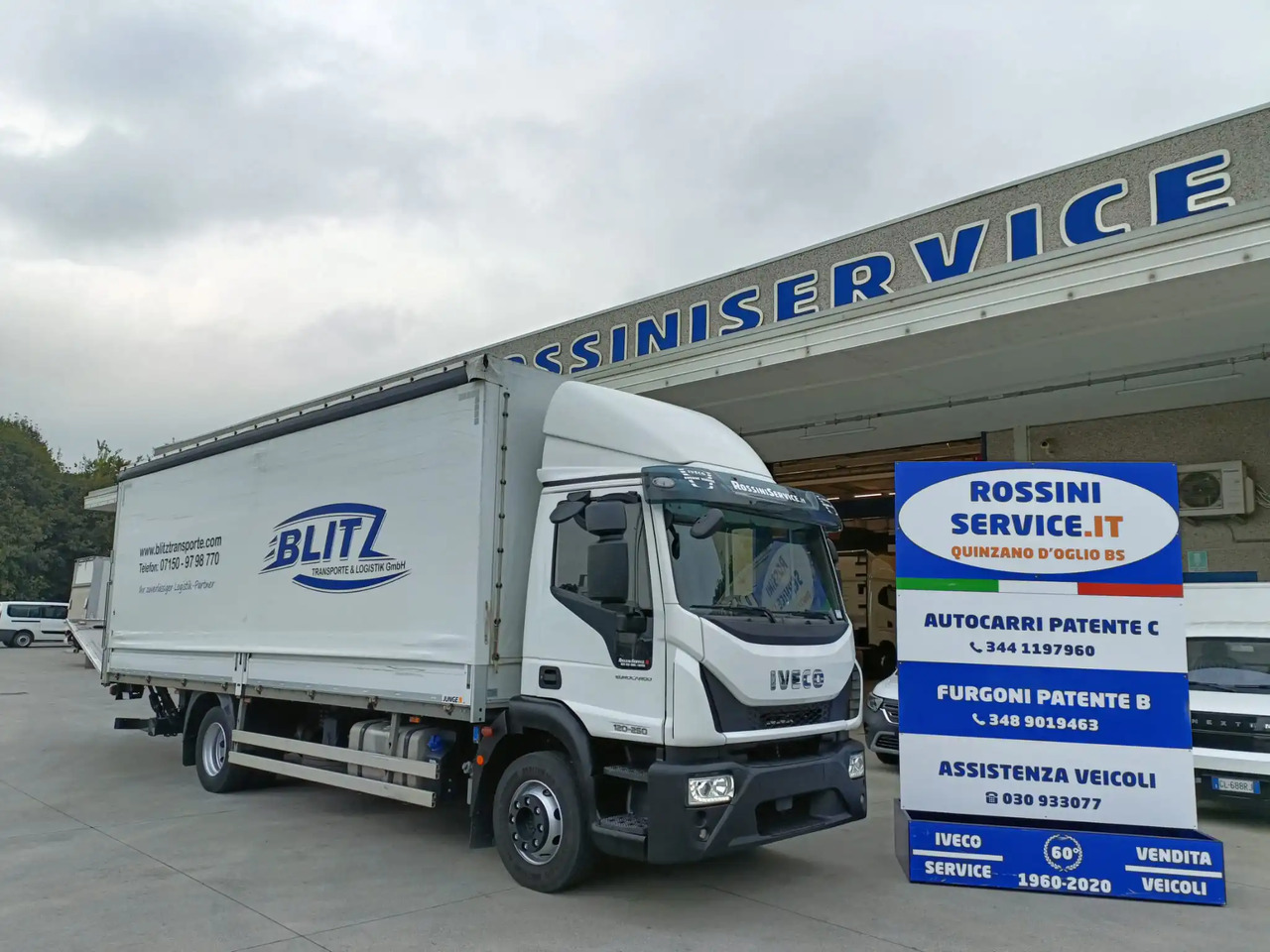 IVECO EUROCARGO 120E25P - משאית וילונות צד: תמונה 1 IVECO EUROCARGO 120E25P - משאית וילונות צד: תמונה 1