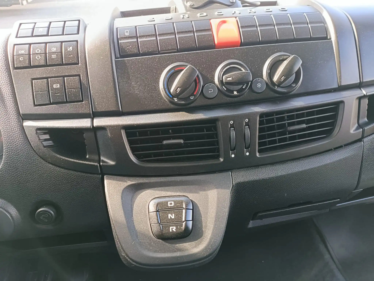 IVECO EUROCARGO 160E25P - משאית עם שלדת תא: תמונה 3 IVECO EUROCARGO 160E25P - משאית עם שלדת תא: תמונה 3