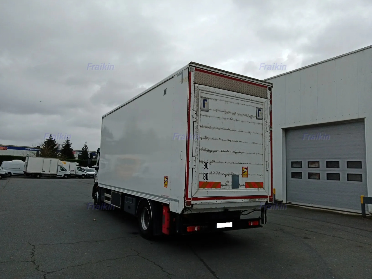 IVECO EUROCARGO 180EL32P EURO 6 - משאית תיבה: תמונה 2 IVECO EUROCARGO 180EL32P EURO 6 - משאית תיבה: תמונה 2