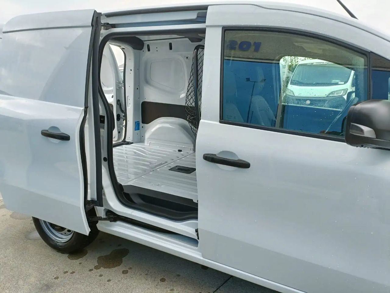 RENAULT KANGOO EV45 – 100% ELETTRICO - כלי רכב מסחרי עם לוח, כלי רכב מסחרי חשמלי: תמונה 2 RENAULT KANGOO EV45 – 100% ELETTRICO - כלי רכב מסחרי עם לוח, כלי רכב מסחרי חשמלי: תמונה 2