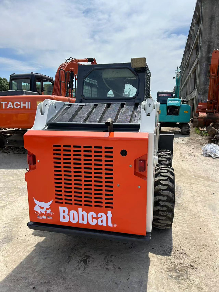 Bobcat S160 - מעמיס היגוי החלקה: תמונה 5 Bobcat S160 - מעמיס היגוי החלקה: תמונה 5