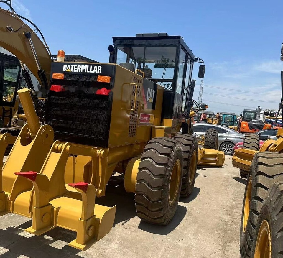 Caterpillar 140H - מפלסת: תמונה 1 Caterpillar 140H - מפלסת: תמונה 1