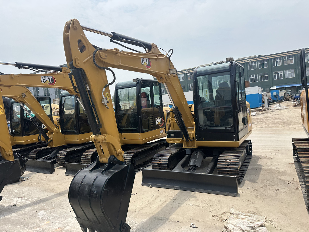Caterpillar 305.5E - מיני מחפר: תמונה 3 Caterpillar 305.5E - מיני מחפר: תמונה 3