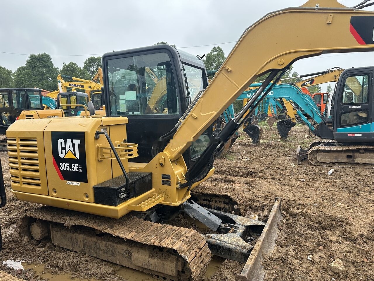 Caterpillar 305.5E - מיני מחפר: תמונה 5 Caterpillar 305.5E - מיני מחפר: תמונה 5