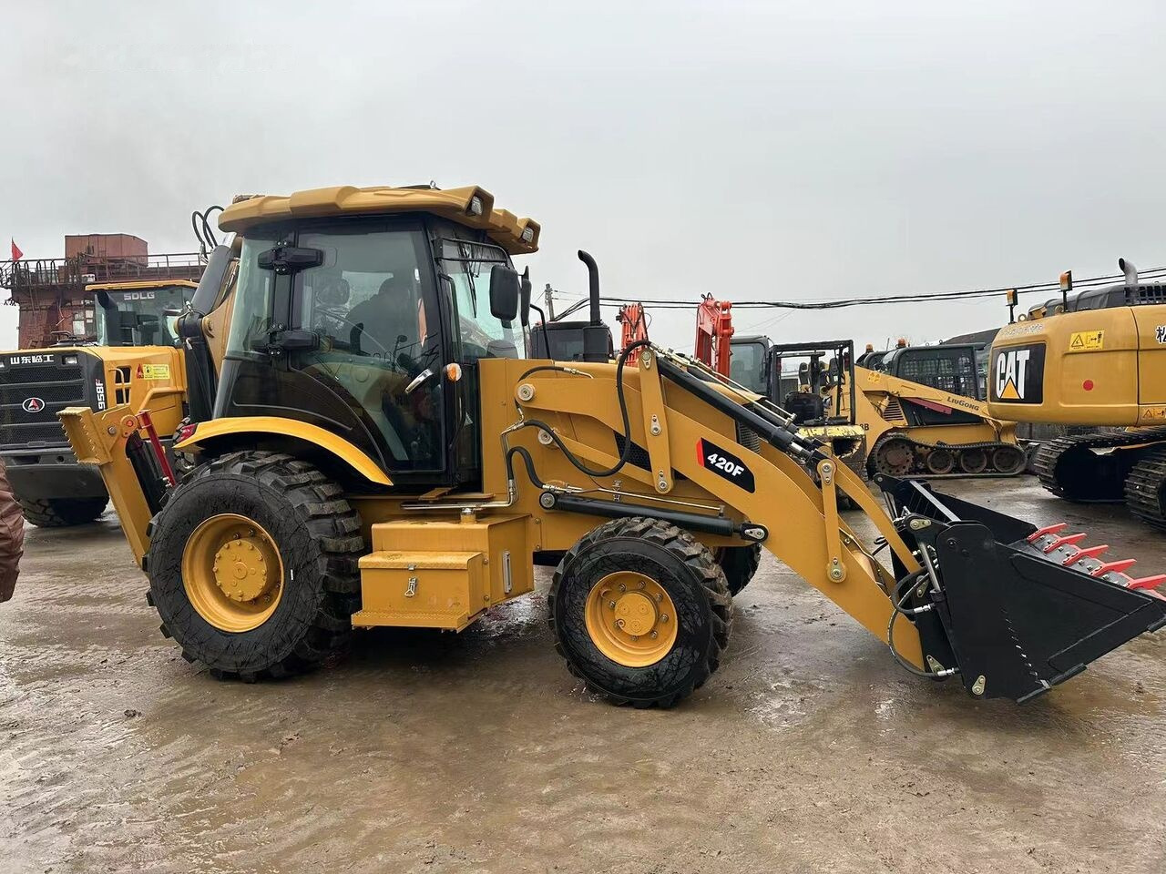 Caterpillar 420F - מחפרון: תמונה 5 Caterpillar 420F - מחפרון: תמונה 5