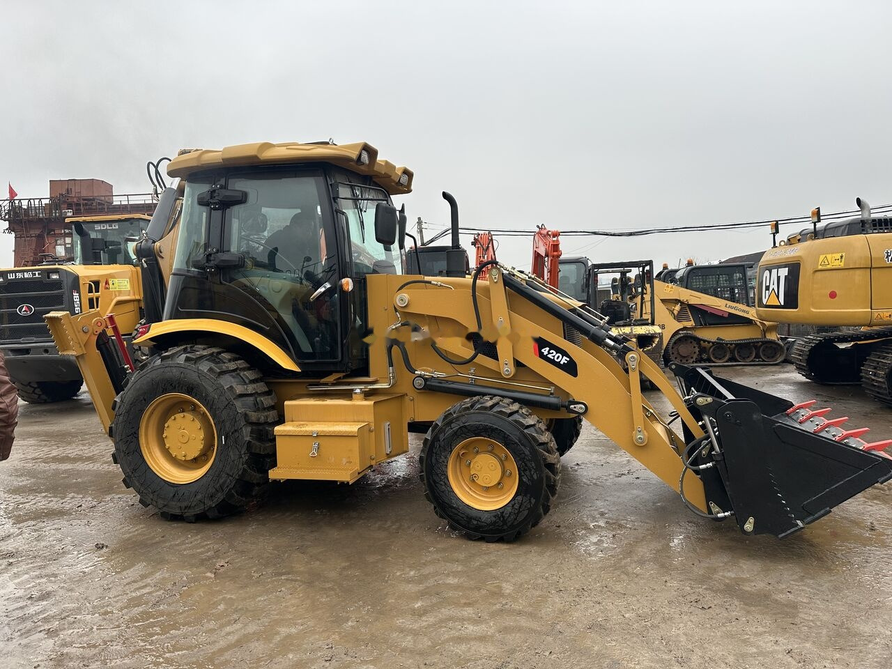 Caterpillar 420F - מחפרון: תמונה 4 Caterpillar 420F - מחפרון: תמונה 4