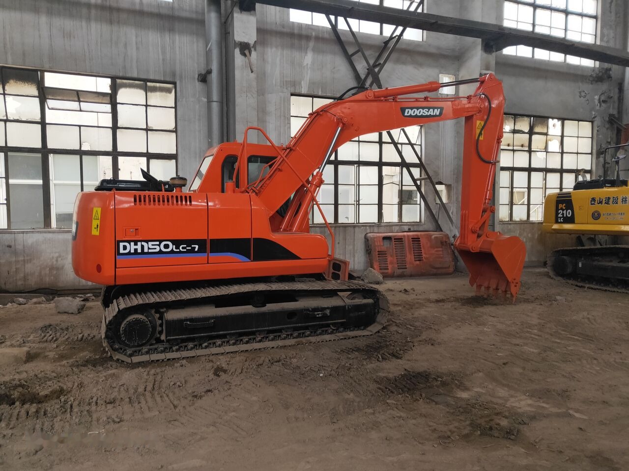 Doosan DH150LC-7 - מחפר סורק: תמונה 2 Doosan DH150LC-7 - מחפר סורק: תמונה 2