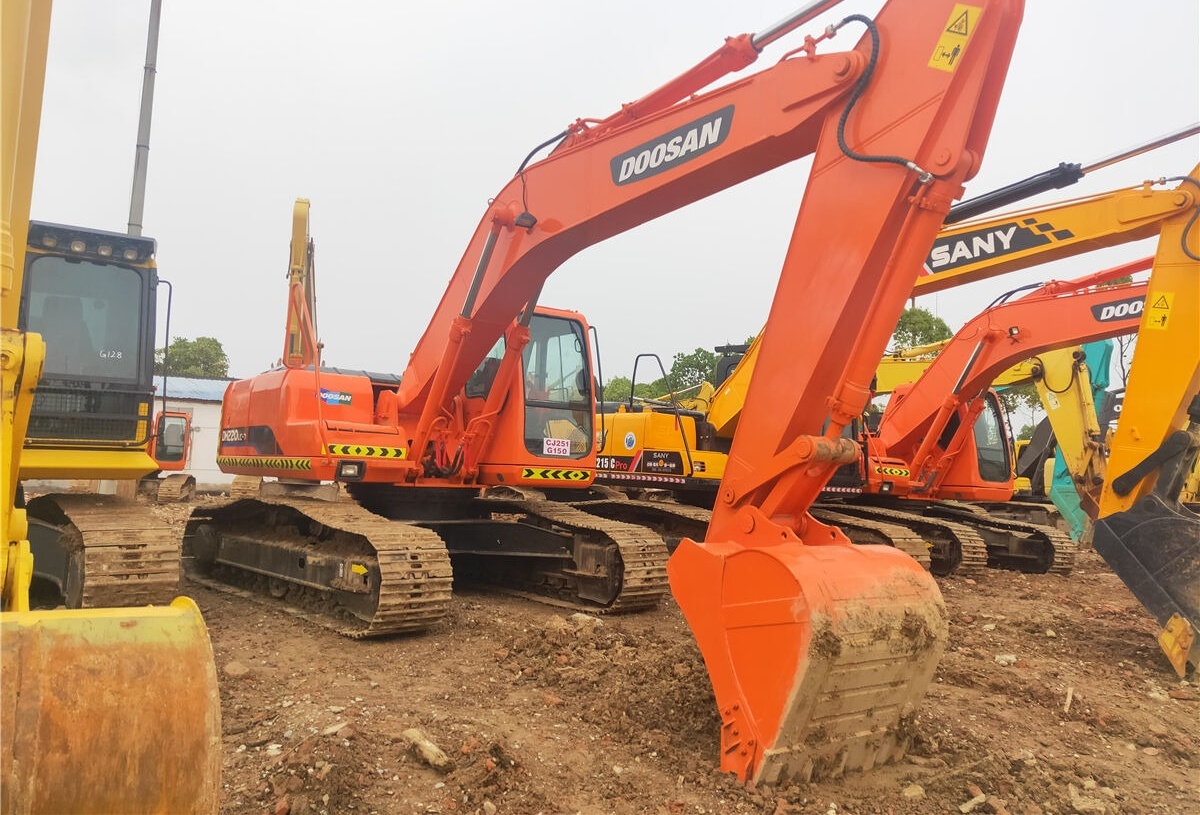 Doosan DH220LC-7 - מחפר סורק: תמונה 3 Doosan DH220LC-7 - מחפר סורק: תמונה 3