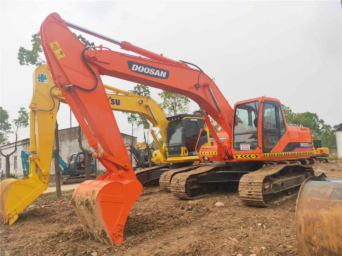 Doosan DH220LC-7 - מחפר סורק: תמונה 2 Doosan DH220LC-7 - מחפר סורק: תמונה 2